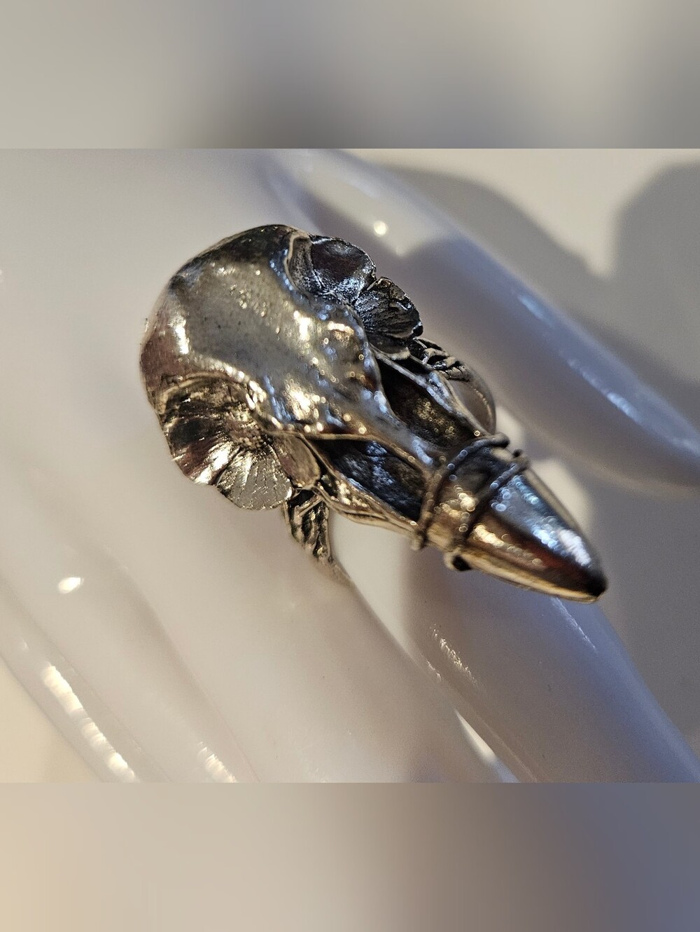 Raven Skull Floral Eyes Ring